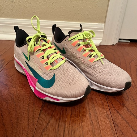 Nike Running - Picture 2 of 5